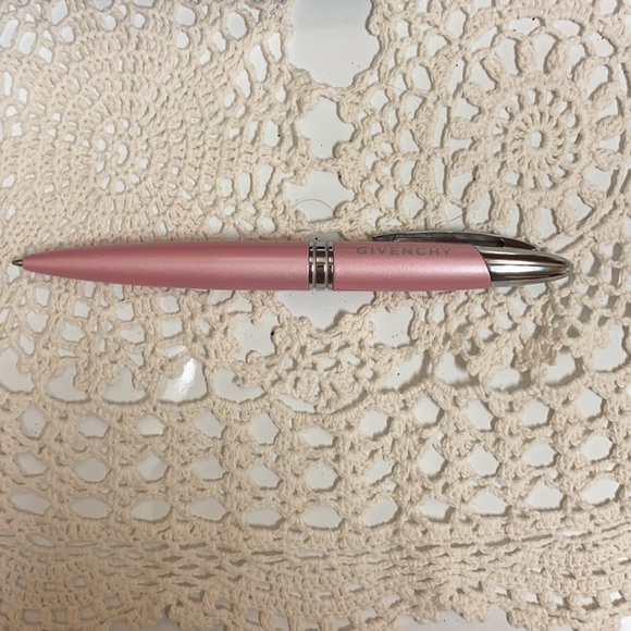 Rare Givenchy pen and keychain set - Picture 8 of 10